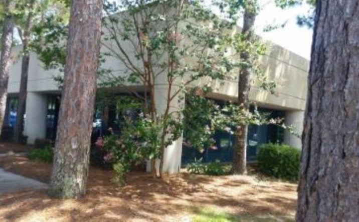 Pictures of Office property located at 2190 Airport Blvd, Pensacola, FL 32504 for lease - image #1