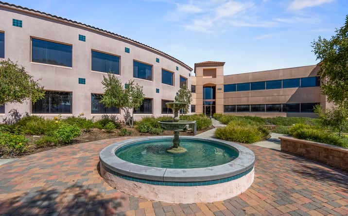 Pictures of Office property located at 555 St Charles Dr, Thousand Oaks, CA 91360 for lease - image #1