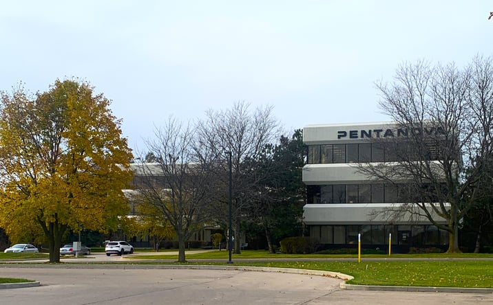 Pictures of Office property located at 150 E Dartmoor Dr, Crystal Lake, IL 60014 for lease - image #1