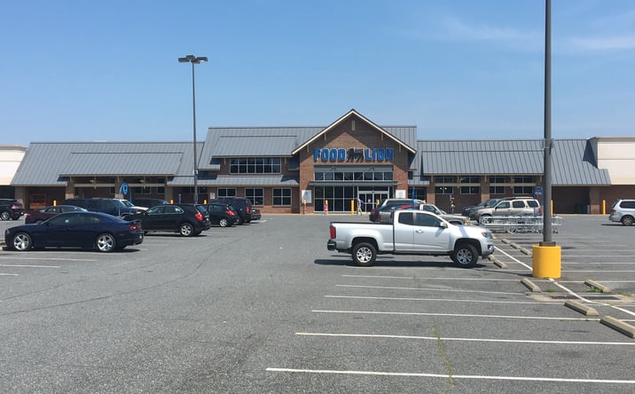 Pictures of Retail property located at 2012 Victory Blvd, Portsmouth, VA 23702 for lease - image #1