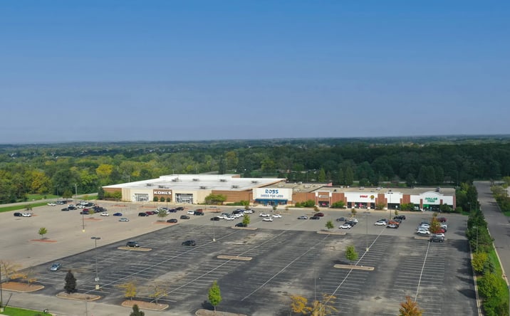 Pictures of Retail property located at 270 E Rollins Rd, Round Lake Beach, IL 60073 for lease - image #1
