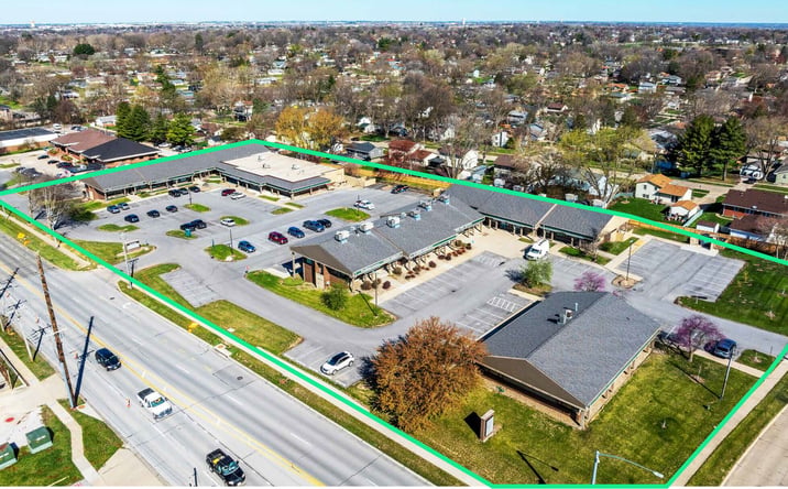 Pictures of Retail, Office property located at 7501-7611 Douglas Avenue, Urbandale, IA 50322 for lease - image #1