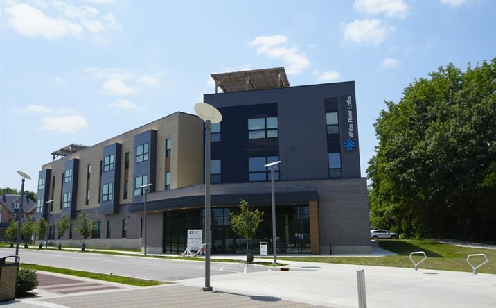 Pictures of Retail, Office, Restaurant property located at 420 W Washington St, Muncie, IN 47305 for lease - image #1