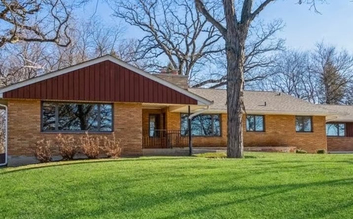 Pictures of Office property located at 1700 S Eastwood Drive, Woodstock, IL 60098 for lease - image #1