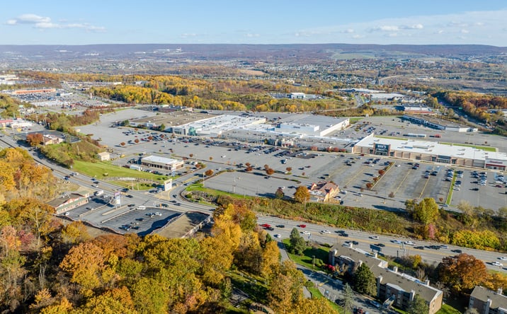 Pictures of Retail property located at 100 Viewmont Mall, Scranton, PA 18508 for lease - image #1