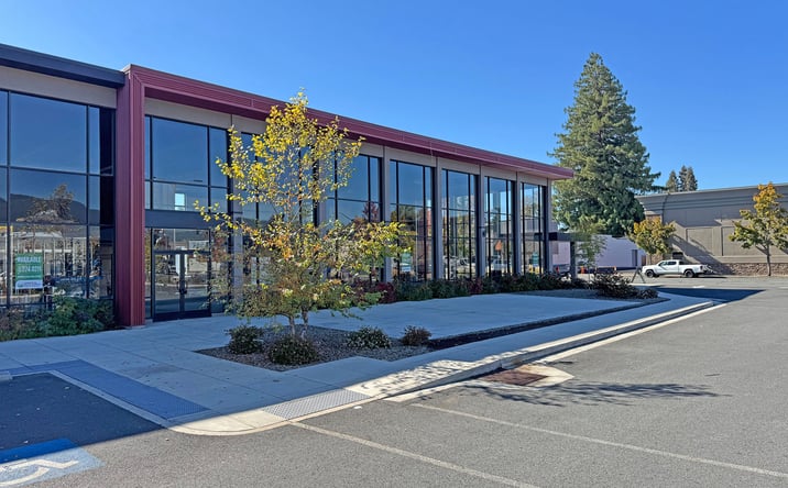 Pictures of Retail, Office property located at 735 SE 6th St, Grants Pass, OR 97526 for lease - image #1