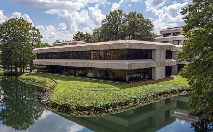Pictures of Office property located at 1 Vantage Way, Nashville, TN 37228 for lease - image #1