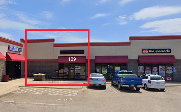 Pictures of Retail property located at 3627 SE 29th St, Topeka, KS 66605 for lease - image #1