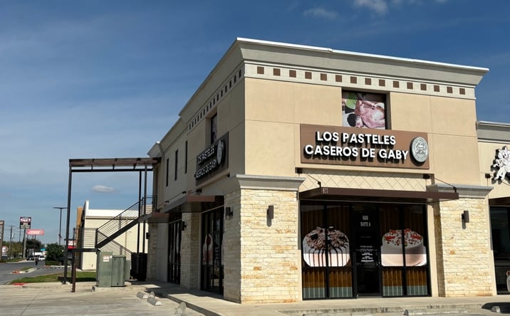 Pictures of Retail property located at 600 N Shary Rd, Mission, TX 78572 for lease - image #1