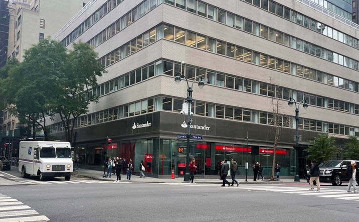 Pictures of Retail, Office property located at 711 3rd Ave, New York, NY 10017 for lease - image #1