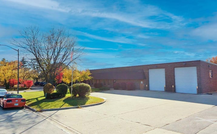 Pictures of Industrial property located at 294 Commonwealth Dr, Carol Stream, IL 60188 for lease - image #1