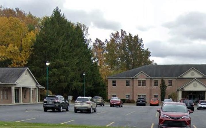 Pictures of Office property located at 225 OH-14, Columbiana, OH 44408 for lease - image #1