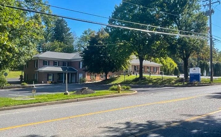 Pictures of Office property located at 1399 S Queen St, York, PA 17403 for lease - image #1