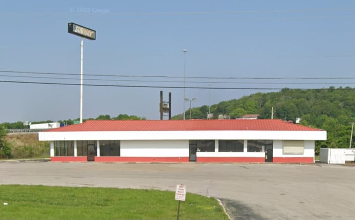 Pictures of Retail property located at 902 Mammoth Cave St, Cave City, KY 42127 for lease - image #1