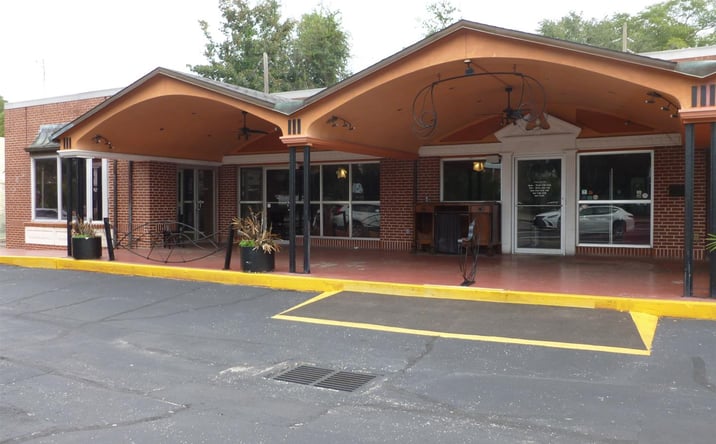 Pictures of Restaurant, Retail property located at 706 W University Ave, Gainesville, FL 32601 for lease - image #1