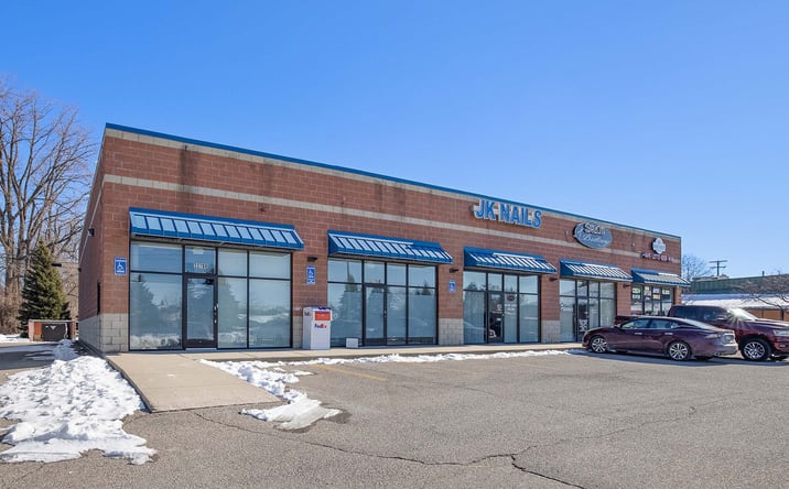 Pictures of Retail, Office property located at 33740-33804 Schoenherr Rd, Sterling Heights, MI 48312 for lease - image #1