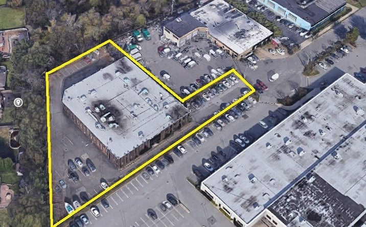 Pictures of Office property located at 1 W Ames Ct, Plainview, NY 11803 for lease - image #1