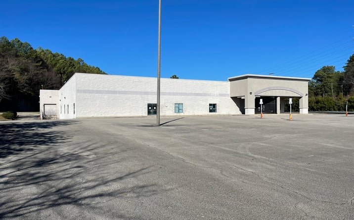 Pictures of Retail, Special Purpose property located at 6701 Crestwood Blvd, Birmingham, AL 35212 for lease - image #1