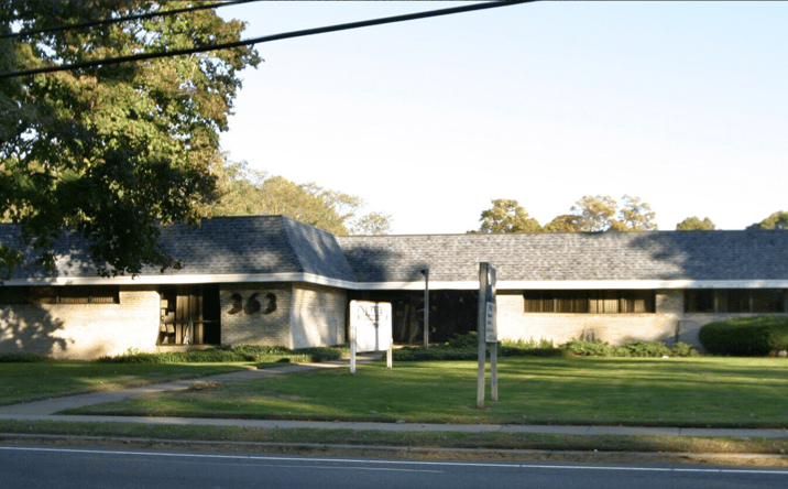 Pictures of Office property located at 363 NY-111, Hauppauge, NY 11788 for lease - image #1