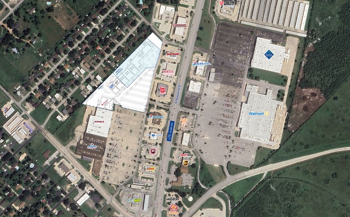 Pictures of Retail property located at 9009 N Navarro St, Victoria, TX 77904 for lease - image #1