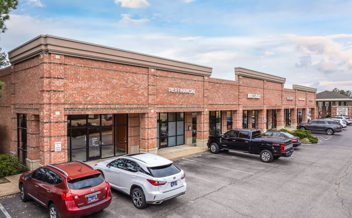 Pictures of Retail property located at 9451 Poplar Avenue, Germantown, TN 38138 for lease - image #1