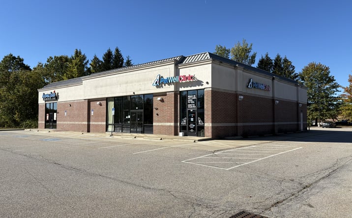 Pictures of Retail property located at 10 Andrews Rd, Somersworth, NH 03878 for lease - image #1