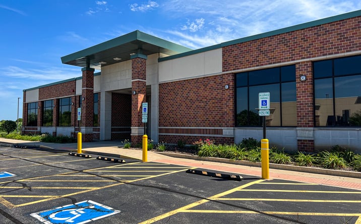 Pictures of Retail property located at 6958 Spring Creek Rd, Rockford, IL 61114 for lease - image #1