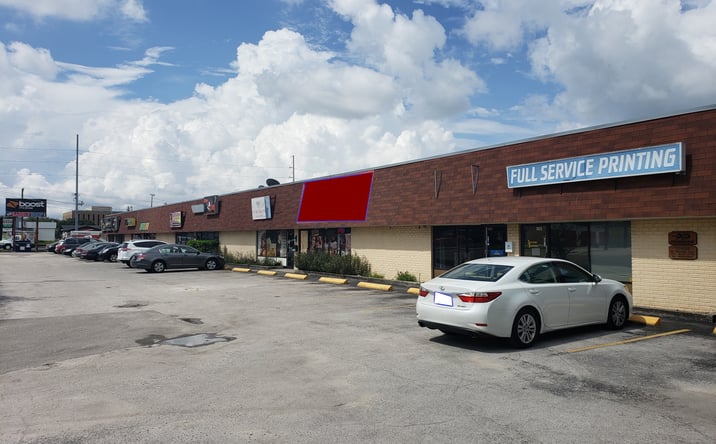 Pictures of Retail, Office property located at 10410 N Florida Ave, Tampa, FL 33612 for lease - image #1