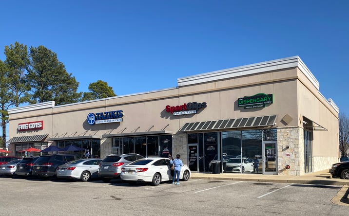 Pictures of Retail property located at 3978 North Gloster Street, Tupelo, MS 38804 for lease - image #1