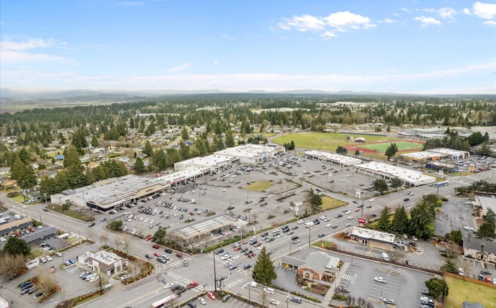 Pictures of Retail property located at 7601 Evergreen Wy, Everett, WA 98203 for lease - image #1