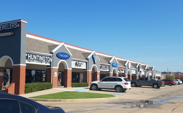 Pictures of Retail property located at 10625 S Western Ave, Oklahoma City, OK 73170 for lease - image #1