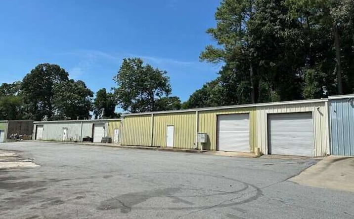 Pictures of Office, Industrial property located at 2210 Sylvan Rd, East Point, GA 30344 for lease - image #1