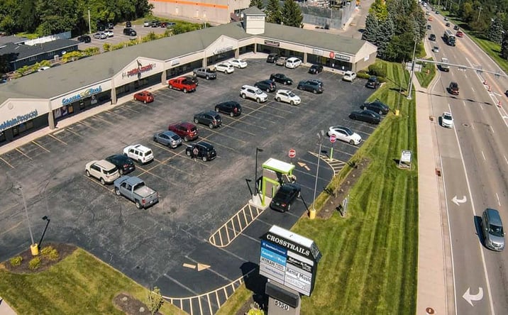 Pictures of Retail property located at 5950 Airport Hwy, Toledo, OH 43615 for lease - image #1