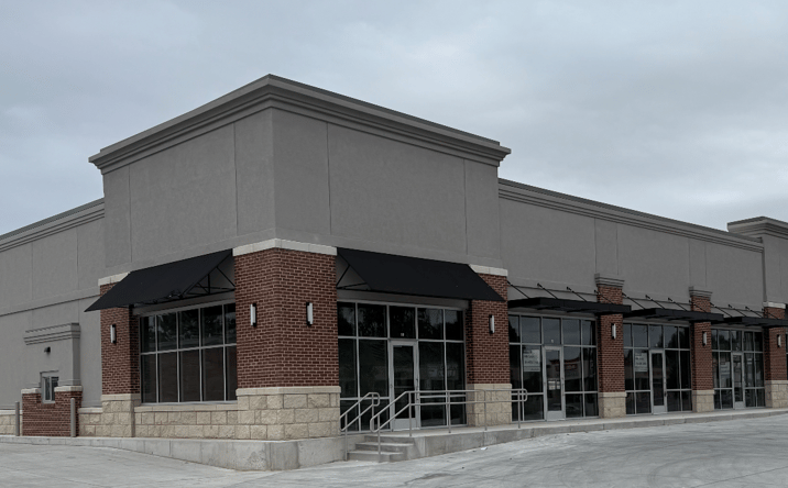 Pictures of Retail property located at 1530 S Oliver Ave, Wichita, KS 67218 for lease - image #1
