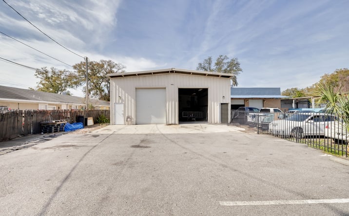 Pictures of Industrial property located at 4706 N Lois Ave, Tampa, FL 33614 for lease - image #1