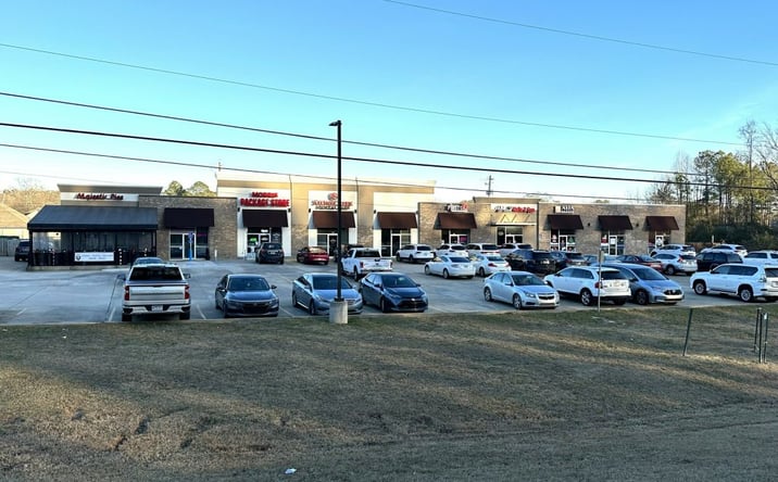 Pictures of Retail property located at 8301 US-31, Morris, AL 35116 for lease - image #1