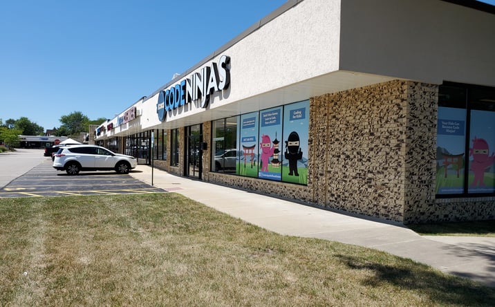 Pictures of Retail property located at 1750 W Algonquin Rd, Hoffman Estates, IL 60192 for lease - image #1