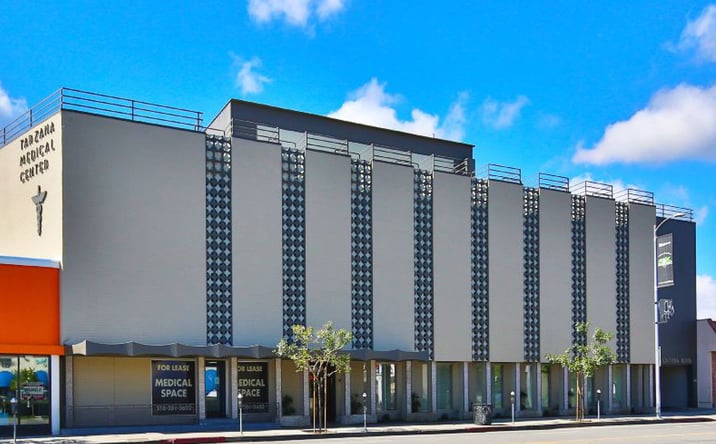Pictures of Office property located at 18740 Ventura Blvd, Los Angeles, CA 91356 for lease - image #1