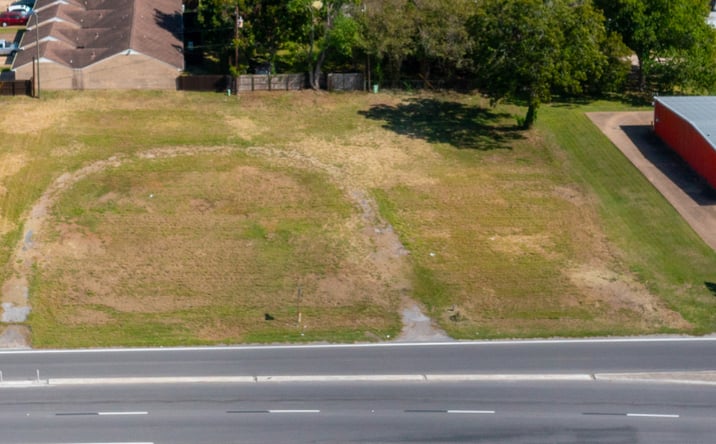 Pictures of Land property located at 1038 N Velasco St, Angleton, TX 77515 for lease - image #1