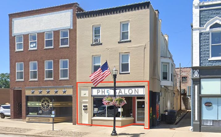 Pictures of Retail property located at 114 College St, Wadsworth, OH 44281 for lease - image #1