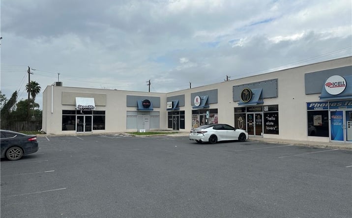 Pictures of Retail property located at 1328 S Jackson Road # 300, McAllen, TX 78503 for lease - image #1