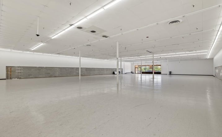 Pictures of Retail, Restaurant, Office, Special Purpose property located at 860 W Fourth Street, Mansfield, OH 44906 for lease - image #1