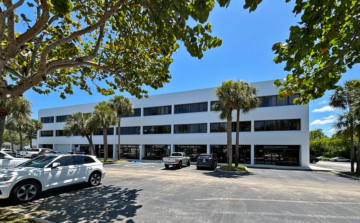 Pictures of Retail, Office property located at 900 E Indiantown Rd, Jupiter, FL 33477 for lease - image #1