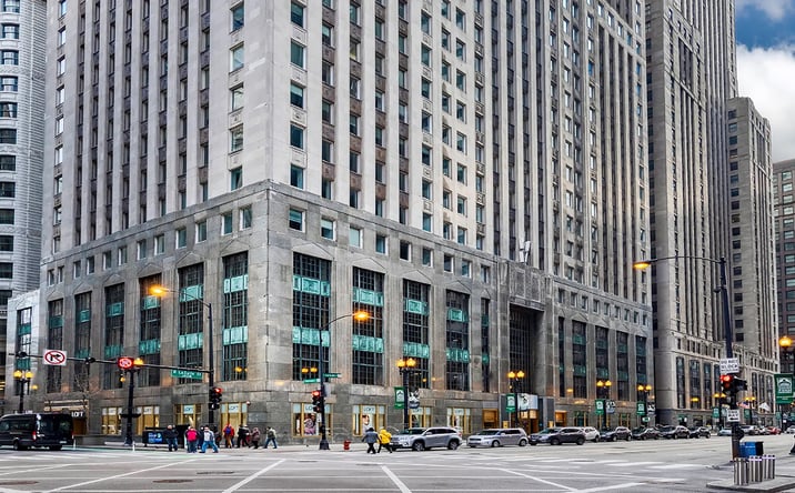Pictures of Retail property located at 33 N La Salle St, Chicago, IL 60602 for lease - image #1
