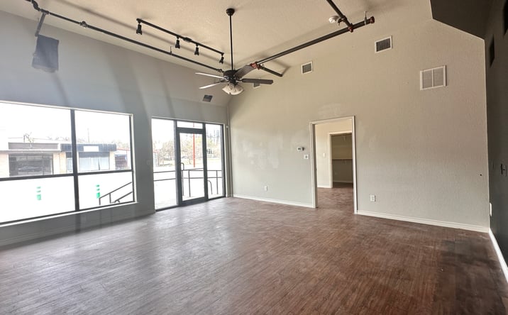 Pictures of Retail, Office property located at 165 S Guadalupe St, San Marcos, TX 78666 for lease - image #1