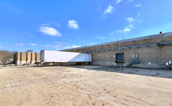 Pictures of Industrial property located at 4550 Darrow Rd, Stow, OH 44224 for lease - image #1