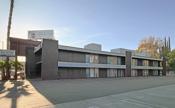 Pictures of Office property located at 16218 Ventura Blvd, Los Angeles, CA 91436 for lease - image #1
