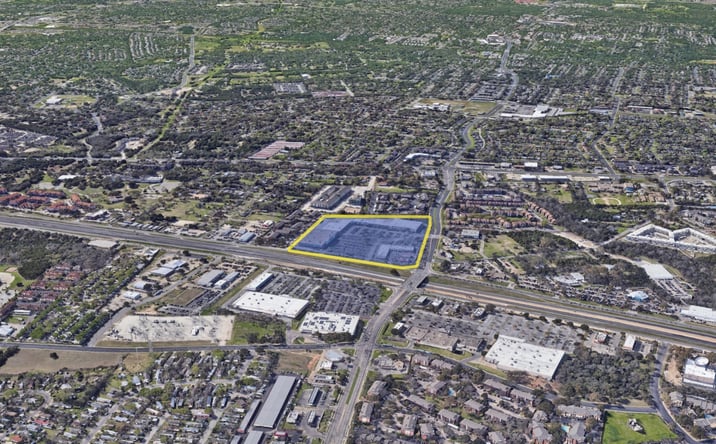 Pictures of Retail property located at 801 E William Cannon Dr, Austin, TX 78745 for lease - image #1