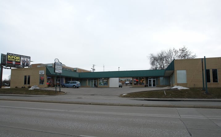 Pictures of Restaurant property located at 3119 O St, Lincoln, NE 68510 for lease - image #1