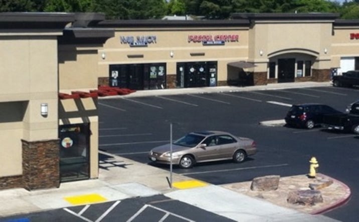 Pictures of Retail, Office, Restaurant property located at 6211 N Pacific Ave, Stockton, CA 95211 for lease - image #1
